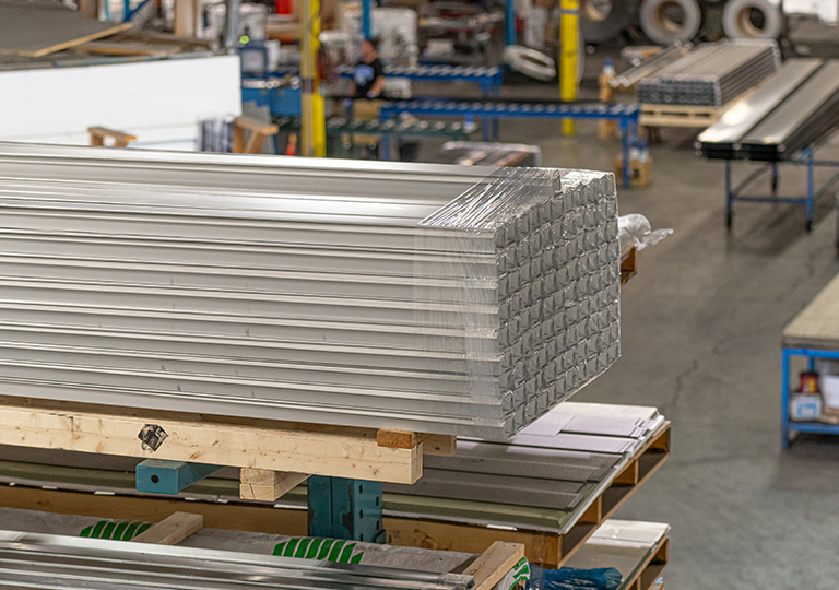 How Surat Aluminium Meets Global Standards in Aluminium Extrusion